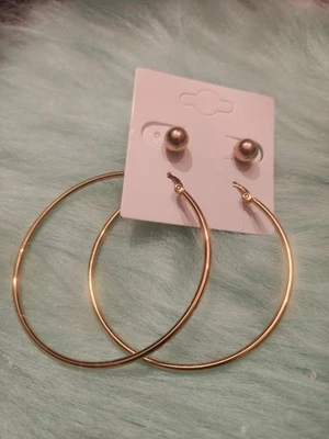 Aretes con Estilos Elegantes Para Mujer   - Image 1 of 3