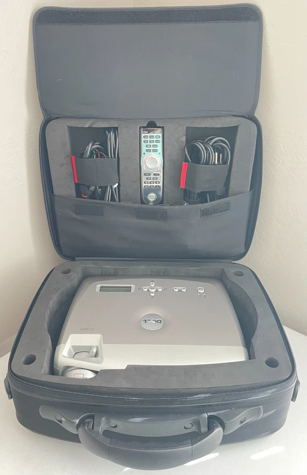 Dell 4100MP DLP Projector with Hard Case – Portable High-Resolution Display - Image 1 of 4