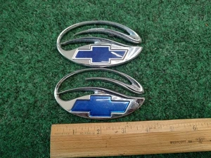 (2) 1997-2003 CHEVROLET MALIBU REAR LID EMBLEM LOGO BADGE SIGN 4S9 - Picture 1 of 7