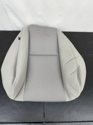 Silverado Tahoe Suburban 2010-2013 OEM cubierta de asiento de tela respaldo de pasajero titanio Foto 1 de 2