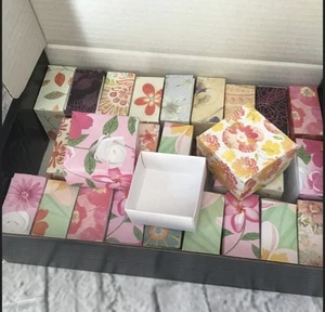 27 Mini Origami Bright Coloured Flowers, Gift Boxes, Favour ~2 - Picture 1 of 3