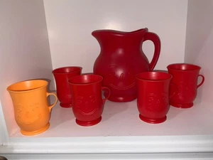 Vintage Kool-Aid Man 2-Quart Red Plastic Pitcher with 5 Cups - Picture 1 of 7