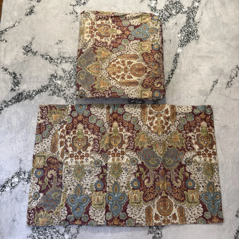 Edredón reversible Pottery Barn King Angelina Ikat Jacquard 3 fundas de almohada Foto 1 de 4