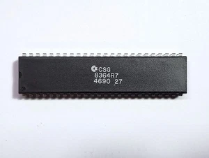 Commodore Amiga CSG 8364R7 PAULA Chip #4690 - Picture 1 of 2
