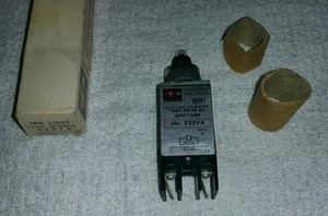 Cutler Hammer IND. LIGHT E29VA - Picture 1 of 2