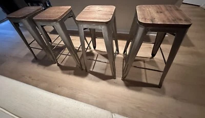 4-Industrial bar stools — 第 1/3 张图片