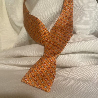 Pajarita naranja otoño otoño hojas Vineyard Vines adulto - pegatina ballena GRATIS Foto 1 de 4