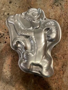 Tigger Winnie The Pooh Disney Wilton Cake Pan Jello Mold 2105-3001 Aluminum - Picture 1 of 2