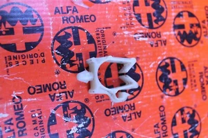 Alfa Romeo OEM Spider Milano 164 GTV6 Large Engine Wire Holder - Picture 1 of 3