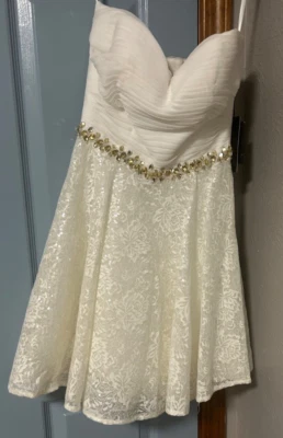 TERANI COUTURE White Floral Lace Strapless Gold Jewel Belt Sz 0 NWT Lined - Image 1 of 4