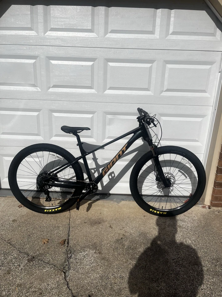 Mountain Bike 29" Dual Suspension 9-Speed Aluminum Frame with Disc Brakes - Image 1 of 4