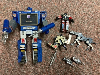 Transformers 1984 G1 Soundwave + Ravage, Rumble y Buzzsaw Foto 1 de 4