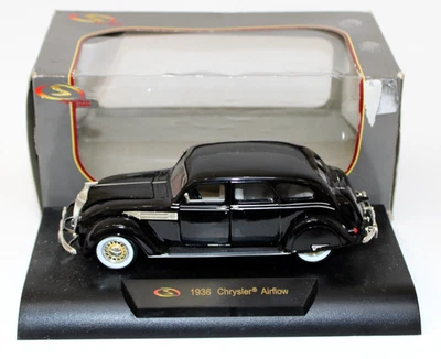 Signature Models 32306 1936 Chrysler Airflow Black 1:32 Diecast Boxed - Image 1 of 4