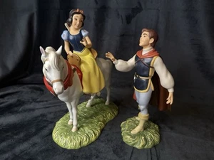 Disney SNOW WHITE ON HORSE & PRINCE "And Away to His Castle We’ll Go" WDCC NIB - Picture 1 of 15