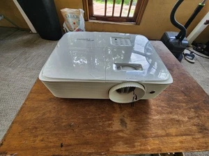 Optoma HD28HDR 1080p Heimkino Projektor für Filme und Spiele 4K - Bild 1 von 4