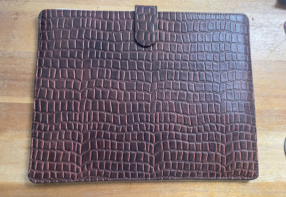  Croco iPad sleeve - Image 1 of 4