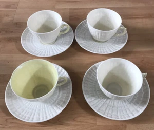 Lot of 4 vintage Belleek Teacups and Saucers Shell Design Ireland - Picture 1 of 12