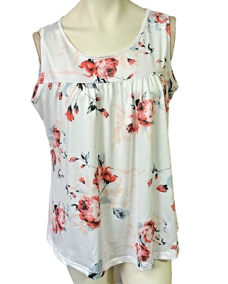 Unbranded Women's Rose Print Gathered White Tank Size 2XL - Image 1 of 4