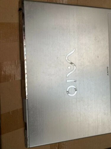 Sony Vaio SVT13 SVT131A11L SVT13115 SVT13117 top cover back case silver touch - Image 1 of 1