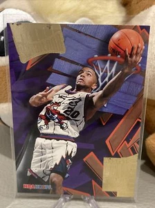 NBA 1995-96 Hoops Slamland Toronto Raptors "Mighty Mouse" Damon Stoudamire - Picture 1 of 2