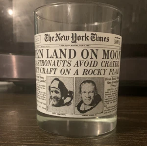 Vaso de whisky vintage Wendy's LE New York Times, hombres aterrizan en la luna - Imagen 1 de 6