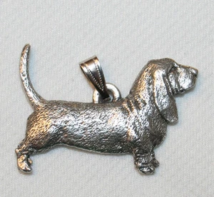 Basset Hound Dog Harris Fine Pewter Pendant USA Made - Picture 1 of 1
