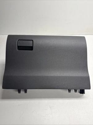 2012-2014 Toyota Prius V Lower Glove Compartment Storage Box - Grey OEM Foto 1 de 4