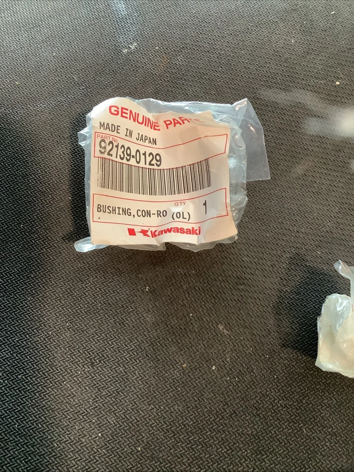 NUEVO BUJE DE BIELA ORIGINAL KAWASAKI ZX-14 ZG1200 NUEVO ORIGINAL 92139-0129 Foto 1 de 1