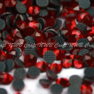 Red Hotfix Iron On Glass Rhinestones Flat Back Crystals Diamante Gems - Picture 1 of 1