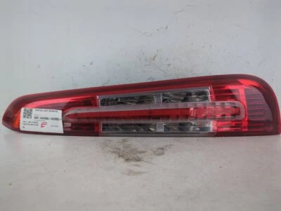 LUZ TRASERA/TRASERA FORD C-MAX TITANIO 2007-2010 (LADO DEL CONDUCTOR)  Foto 1 de 4