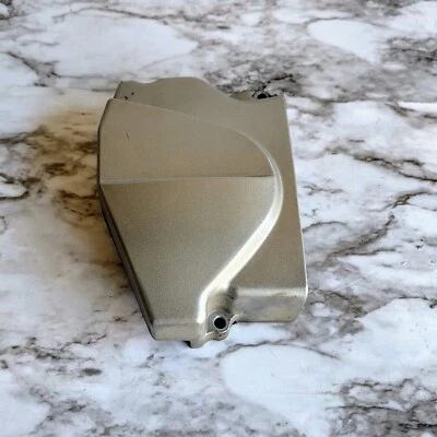 08 Hyosung GT650R Comet Cubierta Piñón Delantero Lado Izquierdo Plateado Foto 1 de 4