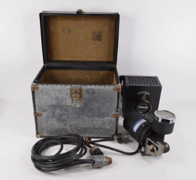 Motor de cámara de alta velocidad Mitchell con cables, reóstato Ohmite y estuche F&B Ceco Foto 1 de 4