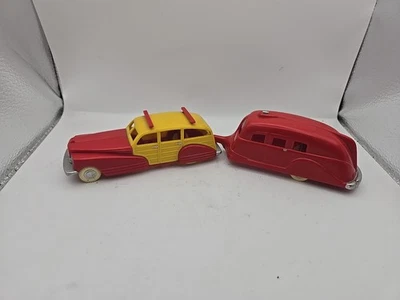 Dimestore Dreams Station Wagon And Camper Loose - Image 1 of 4