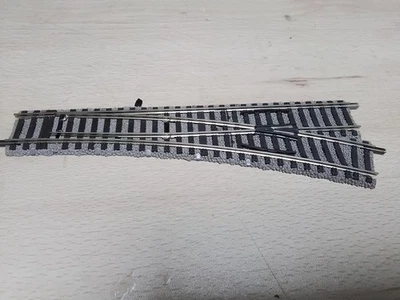 FLEISCHMANN PROFI HO 6140. AIGUILLAGE MANUEL DROIT À DROITE  - Photo 1/4