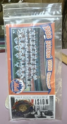 New York Mets 1988 EASTERN DIVISION CHAMPIONS Pin w/Team Picture Card/Stub m305 - Image 1 of 4