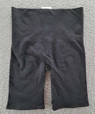 Pantalones Cortos de Bicicleta Spanx Look at Me Now Para Mujer Medianos Negros Elásticos Sin Costuras NUEVOS NUEVOS CON ETIQUETAS Foto 1 de 4