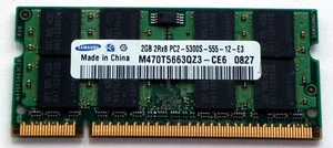 2 GB DDR2 RAM 200-pin SO-DIMM 2Rx8 PC2-5300S 'Samsung M470T5663QZ3-CE6' - Imagen 1 de 2