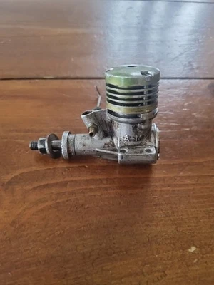 Vintage  Allen Mercury 1cc Model Diesel Engine A-M rare engine green head - Image 1 of 4