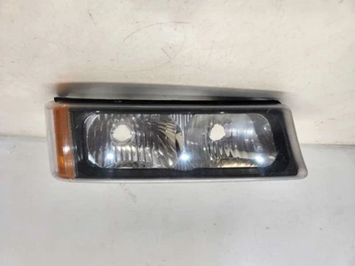 2003-06 Chevrolet Silverado 1500 Passenger Right Turn Signal - Below Headlamps - Image 1 of 4