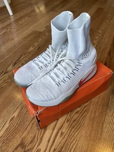 Taglia 9,5 - Nike Hyperdunk 2016 Flyknit USA - Foto 1 di 7