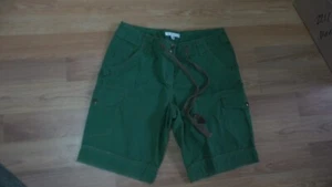 EUC Cabi Damen dunkelgrüne Cargo-Bermudashorts grün Freizeitstil Größe 10 Druckknöpfe - Bild 1 von 3
