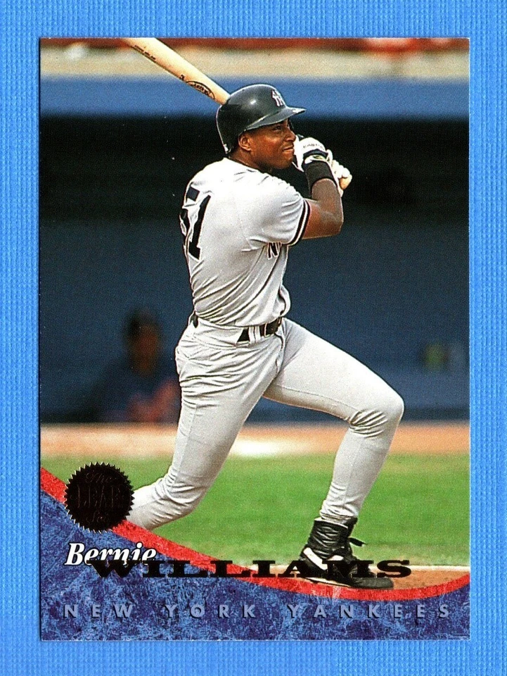 1994 Leaf #4 Bernie Williams Yankees - Image 1 of 1