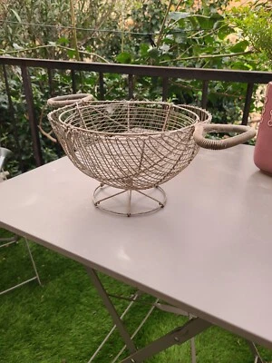 Ancien Panier A Salade Ou A Oeufs En Fer Torsadé - Photo 1/3