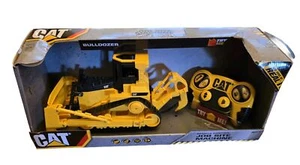 NEW Toy State CAT Caterpillar Remote Control Bulldozer Tractor Digger Truck - Picture 1 of 8