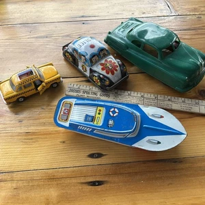 3 Vintage Tin Cars And One Tin Boat - Picture 1 of 14