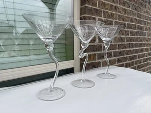 Set di 3 bicchieri da Martini trasparenti con stelo Z deformato Circleware - Foto 1 di 9