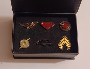 Justice League Superhero Emblem - Six Pin Set - 2017 DC - Picture 1 of 12