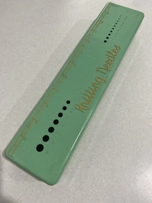 Vintage Knitting Needles Needle Holder 12 Inch Measure Green + Aero 14 Needles - Image 1 of 4