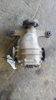 01-03 Lexus LS430 Rear Axle Differential Carrier Assembly 3.266 Ratio w/Warranty - Image 1 of 4