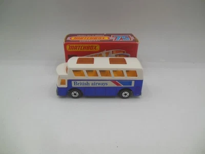 Matchbox Superfast MB - 65 Airport Coach en azul y crema British Airways Foto 1 de 4
